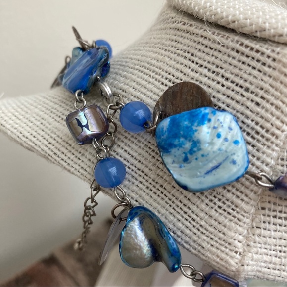 Blue Shell Necklace - Picture 3 of 4